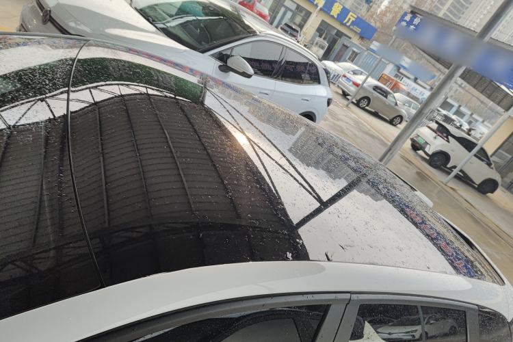 Used MG 4 EV 2022 425 km Luxury Edition Roof