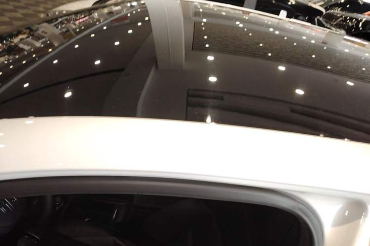 Used MG 4 EV 2022 425 km Luxury Edition Roof