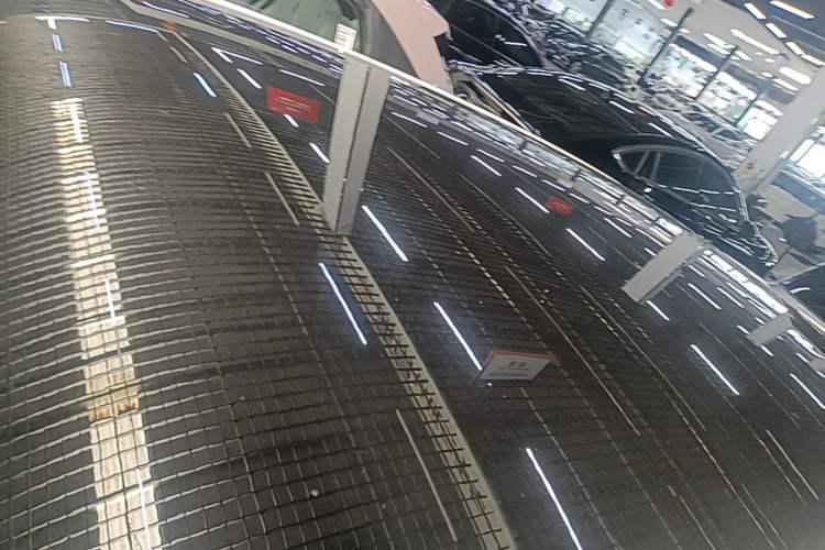 Used MG 4 EV 2022 425 km Luxury Edition Roof