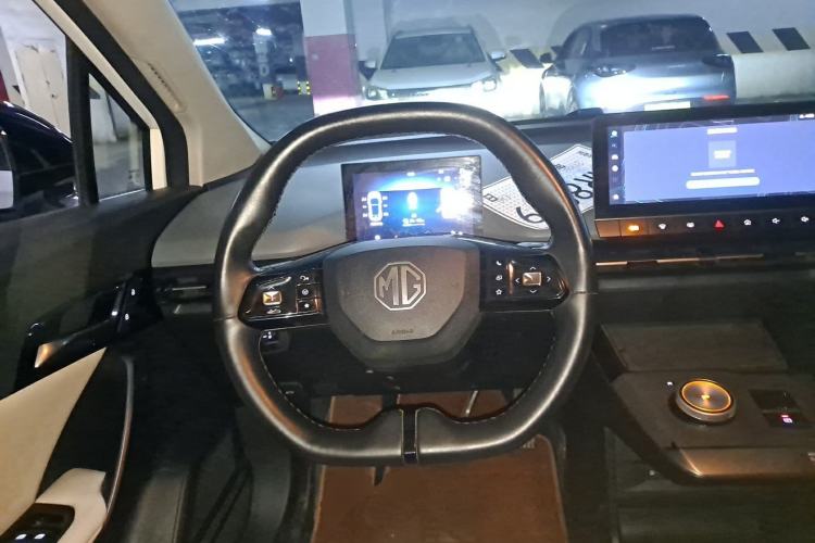 Used MG 4 EV 2022 425 km Luxury Edition Steering Wheel