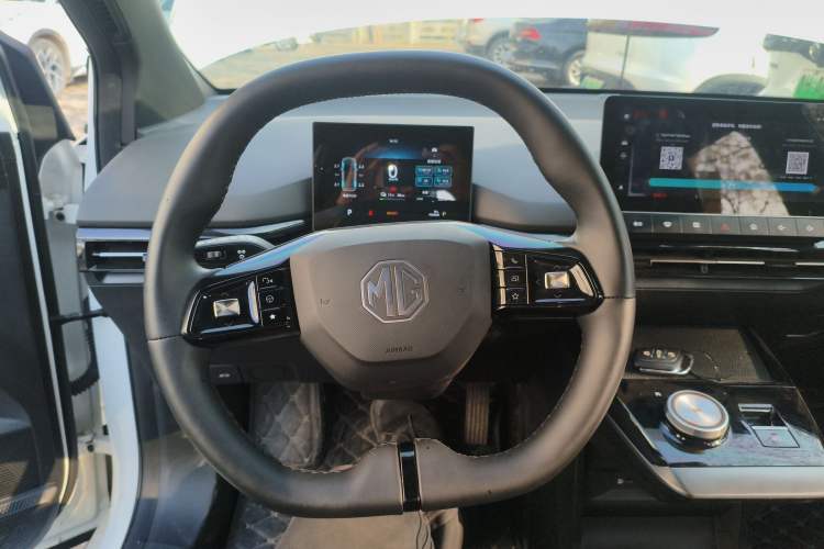 Used MG 4 EV 2022 425 km Luxury Edition Steering Wheel