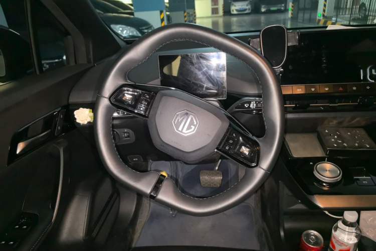Used MG 4 EV 2022 520 km Luxury Edition Steering Wheel