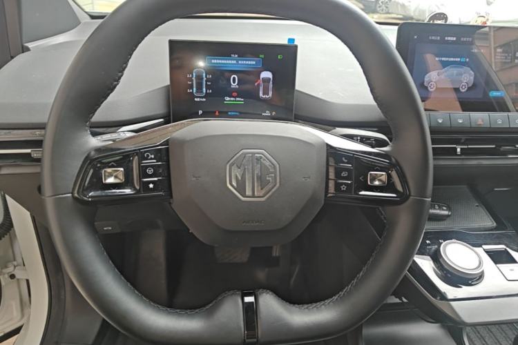 Used MG 4 EV 2022 425 km Luxury Edition Steering Wheel