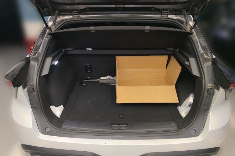 Used MG 4 EV 2022 520 km Luxury Edition Trunk