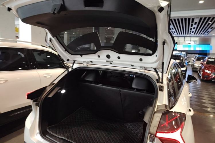 Used MG 4 EV 2022 425 km Luxury Edition Trunk