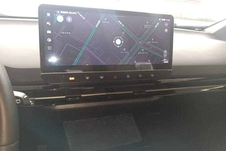 Used MG 4 EV 2023 415 km Range Sea-Faring Champion Edition Audio And AC Panel