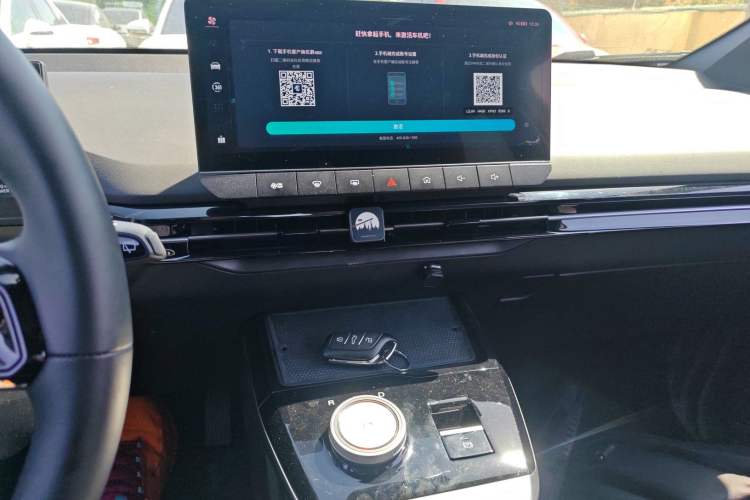 Used MG 4 EV 2023 415 km Range Sea-Faring Champion Edition Audio And AC Panel