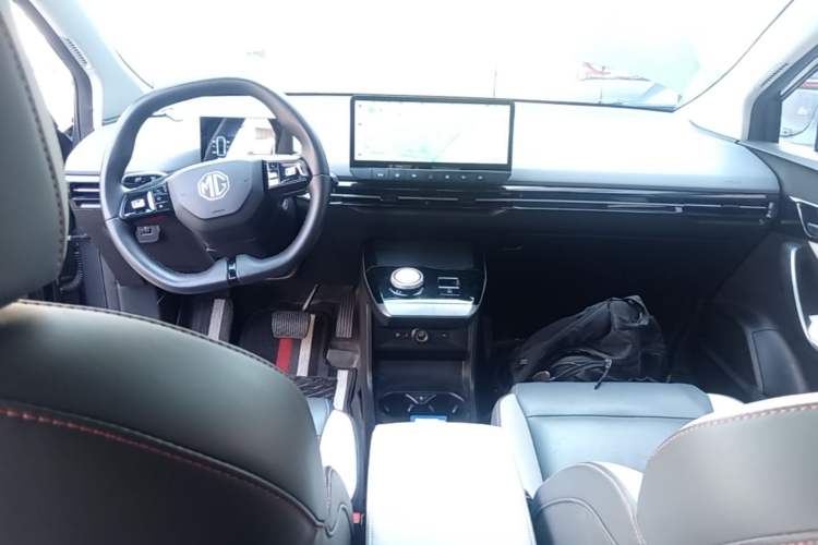 Used MG 4 EV 2023 415 km Range Sea-Faring Champion Edition Center Console
