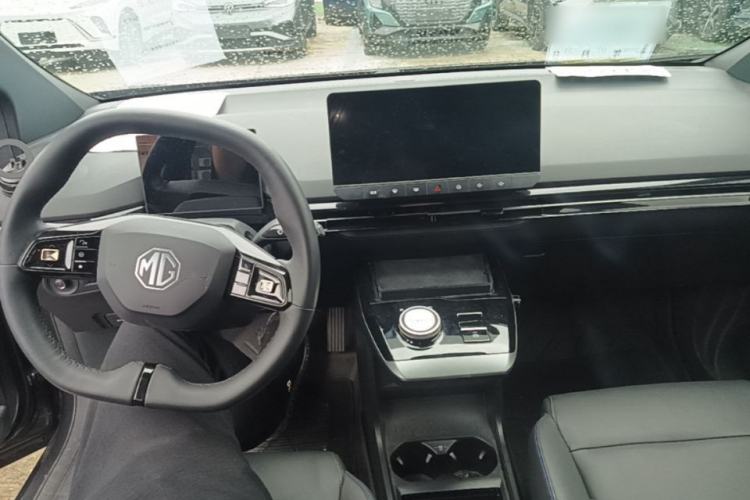 Used MG 4 EV 2023 415 km Range Sea-Faring Champion Edition Center Console