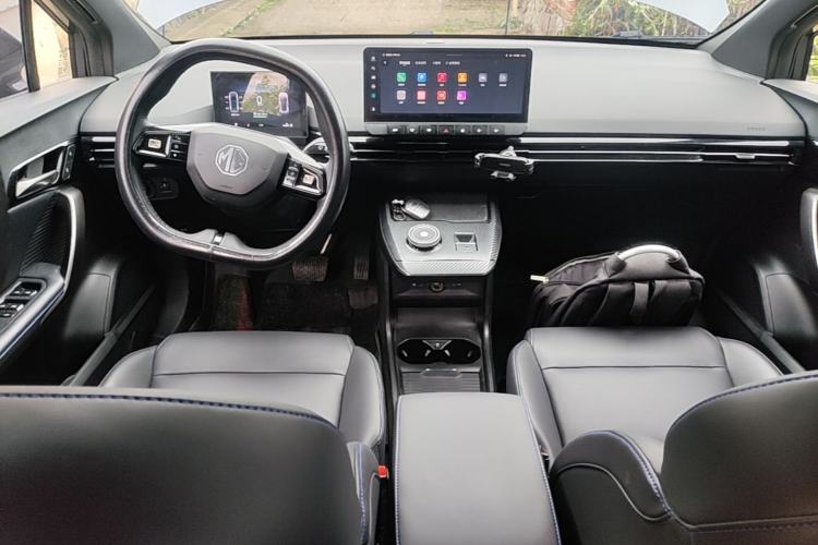 Used MG 4 EV 2023 415 km Range Sea-Faring Champion Edition Center Console