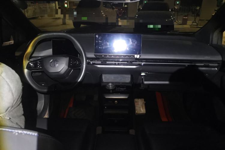 Used MG 4 EV 2023 415 km Range Sea-Faring Champion Edition Center Console