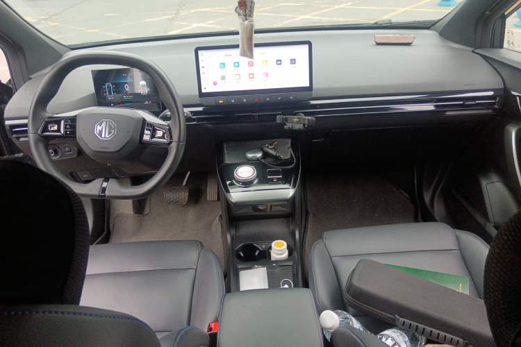 Used MG 4 EV 2023 415 km Range Sea-Faring Champion Edition Center Console