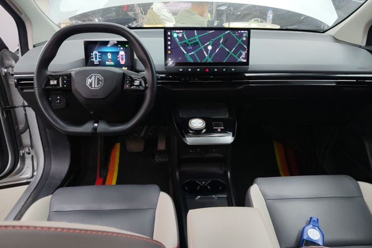 Used MG 4 EV 2023 415 km Range Sea-Faring Champion Edition Center Console