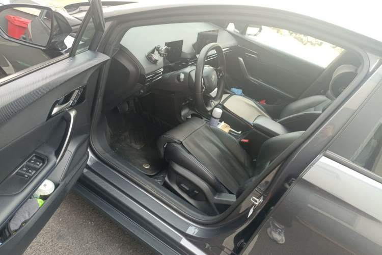 Used MG 4 EV 2023 415 km Range Sea-Faring Champion Edition Driver Seat