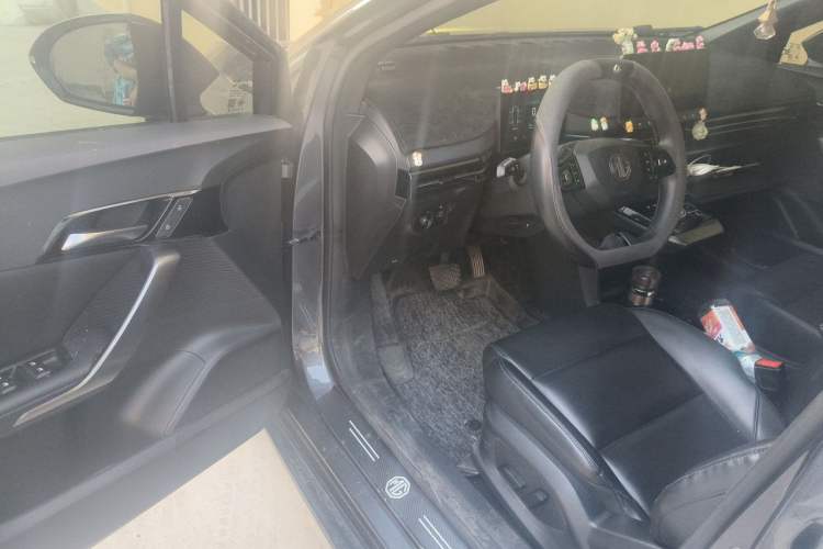 Used MG 4 EV 2023 415 km Range Sea-Faring Champion Edition Driver Seat