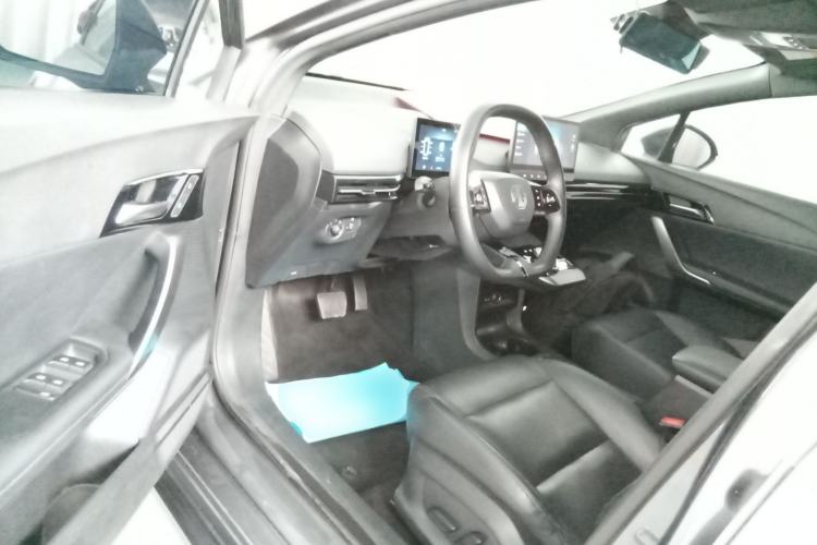 Used MG 4 EV 2023 415 km Range Sea-Faring Champion Edition Driver Seat