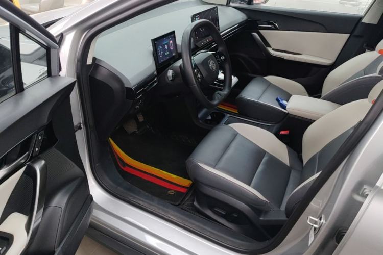 Used MG 4 EV 2023 415 km Range Sea-Faring Champion Edition Driver Seat