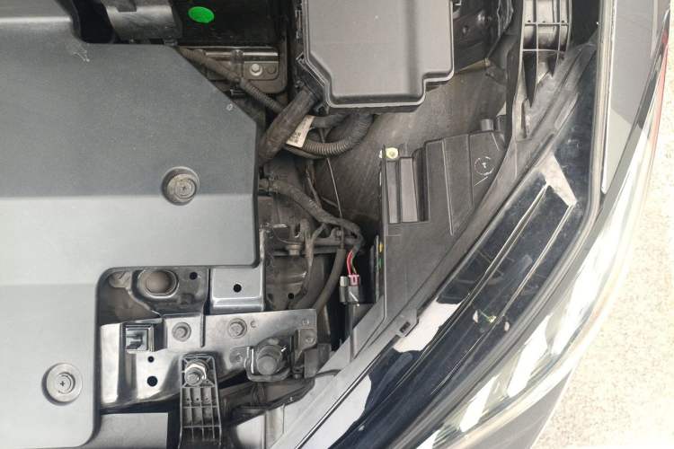 Used MG 4 EV 2023 415 km Range Sea-Faring Champion Edition Engine Bay Left