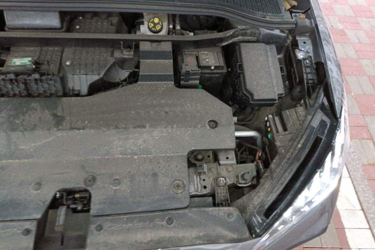 Used MG 4 EV 2023 415 km Range Sea-Faring Champion Edition Engine Bay Left