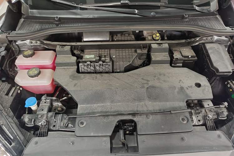 Used MG 4 EV 2023 415 km Range Sea-Faring Champion Edition Engine Bay