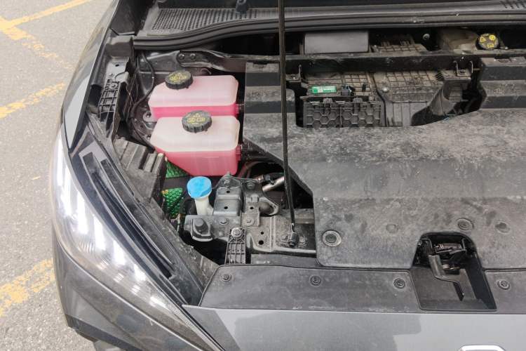 Used MG 4 EV 2023 415 km Range Sea-Faring Champion Edition Engine Bay Right