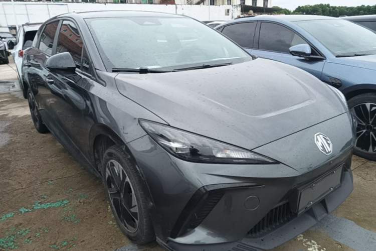Used MG 4 EV 2023 415 km Range Sea-Faring Champion Edition Front Right 45 Deg
