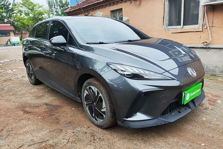 Used MG 4 EV 2023 415 km Range Sea-Faring Champion Edition Front Right 45 Deg