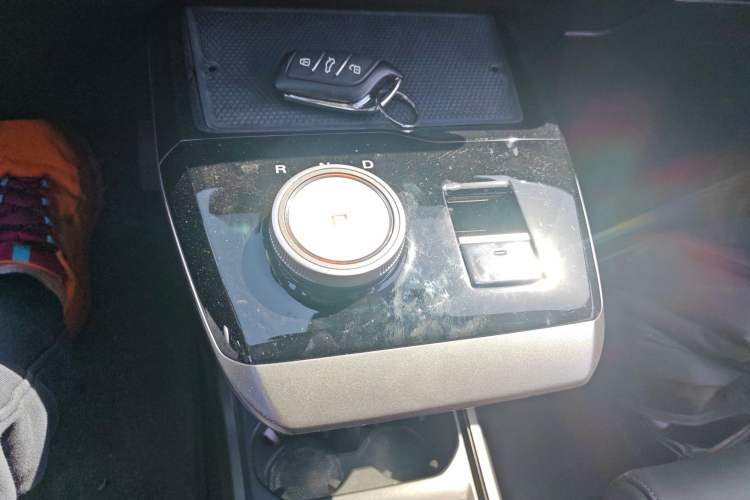 Used MG 4 EV 2023 415 km Range Sea-Faring Champion Edition Gear Lever