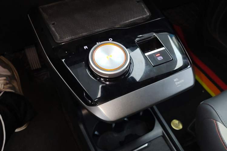 Used MG 4 EV 2023 415 km Range Sea-Faring Champion Edition Gear Lever