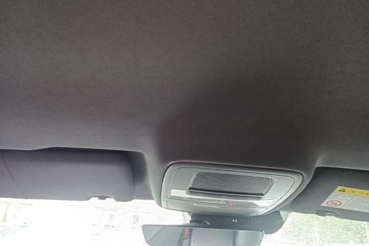 Used MG 4 EV 2023 415 km Range Sea-Faring Champion Edition Headliner