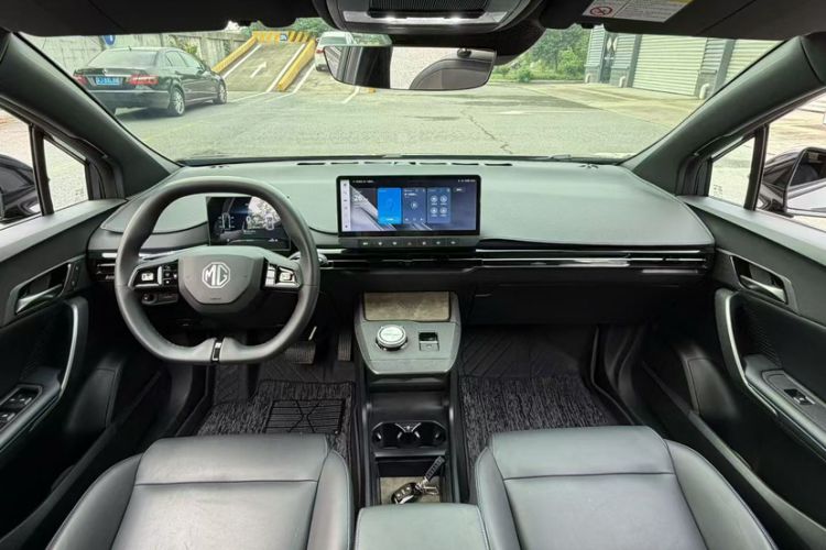 Used MG 4 EV 2023 415 km Range Sea-Faring Champion Edition Interior 6