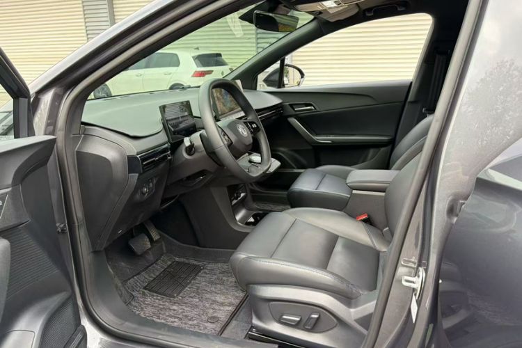 Used MG 4 EV 2023 415 km Range Sea-Faring Champion Edition Interior 9
