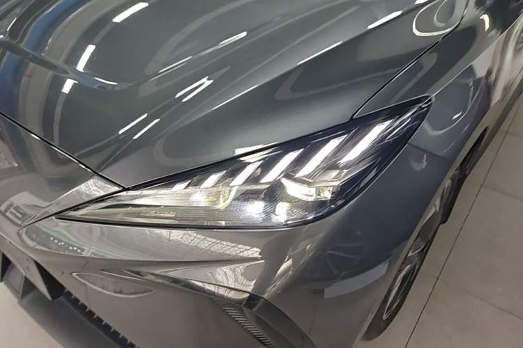 Used MG 4 EV 2023 415 km Range Sea-Faring Champion Edition Left Front Headlight