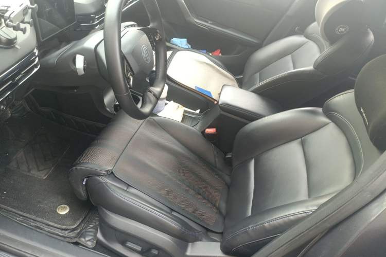 Used MG 4 EV 2023 415 km Range Sea-Faring Champion Edition Left Front Seat