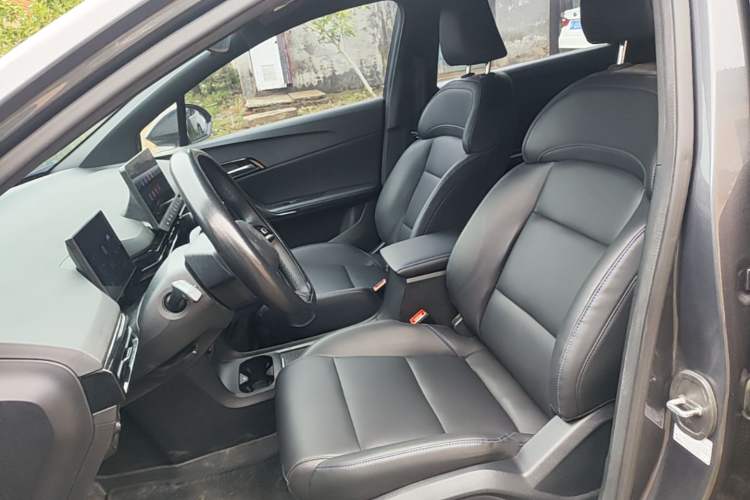 Used MG 4 EV 2023 415 km Range Sea-Faring Champion Edition Left Front Seat
