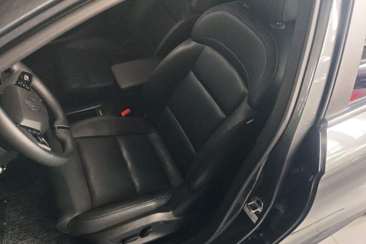 Used MG 4 EV 2023 415 km Range Sea-Faring Champion Edition Left Front Seat