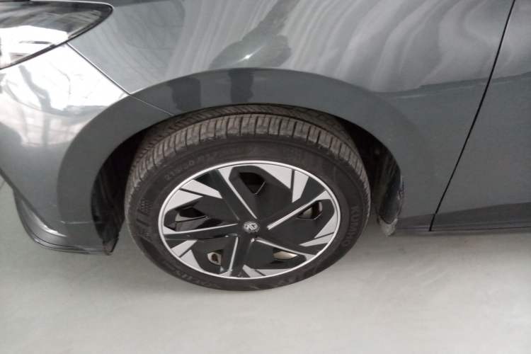Used MG 4 EV 2023 415 km Range Sea-Faring Champion Edition Left Front Wheel Hub