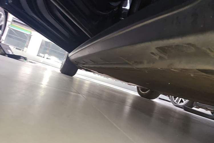 Used MG 4 EV 2023 415 km Range Sea-Faring Champion Edition Left Side Sill