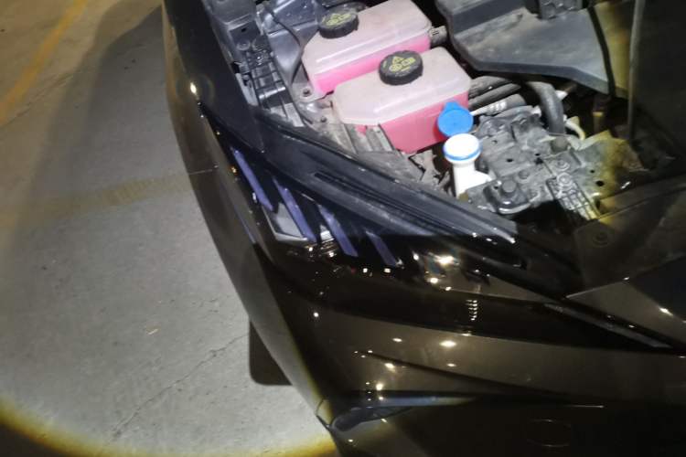 Used MG 4 EV 2023 415 km Range Sea-Faring Champion Edition Right Front Headlight