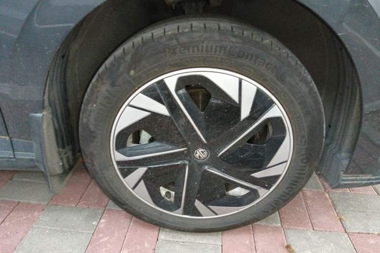 Used MG 4 EV 2023 415 km Range Sea-Faring Champion Edition Right Front Wheel Hub