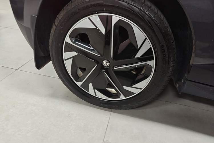 Used MG 4 EV 2023 415 km Range Sea-Faring Champion Edition Right Rear Wheel Hub