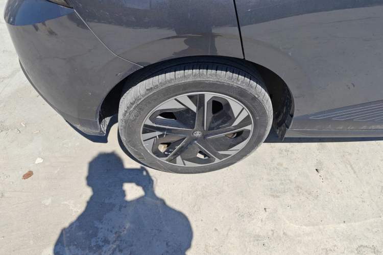 Used MG 4 EV 2023 415 km Range Sea-Faring Champion Edition Right Rear Wheel Hub