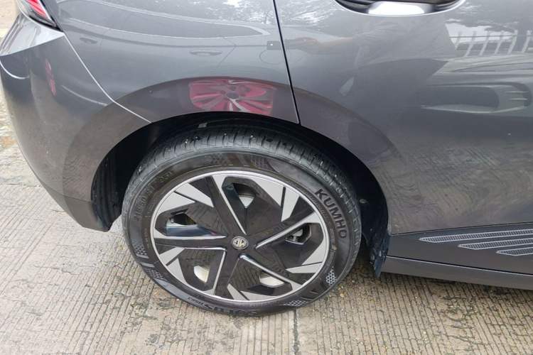 Used MG 4 EV 2023 415 km Range Sea-Faring Champion Edition Right Rear Wheel Hub