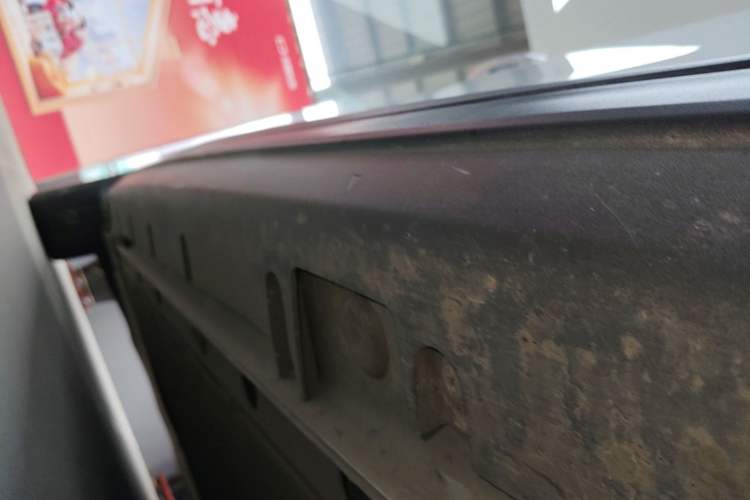 Used MG 4 EV 2023 415 km Range Sea-Faring Champion Edition Right Side Sill