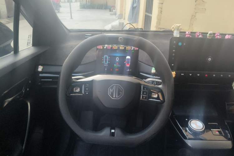 Used MG 4 EV 2023 415 km Range Sea-Faring Champion Edition Steering Wheel