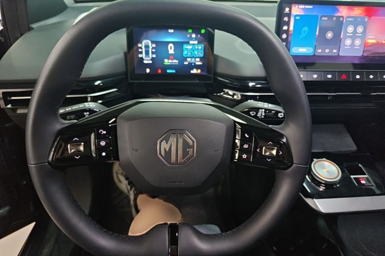 Used MG 4 EV 2023 415 km Range Sea-Faring Champion Edition Steering Wheel