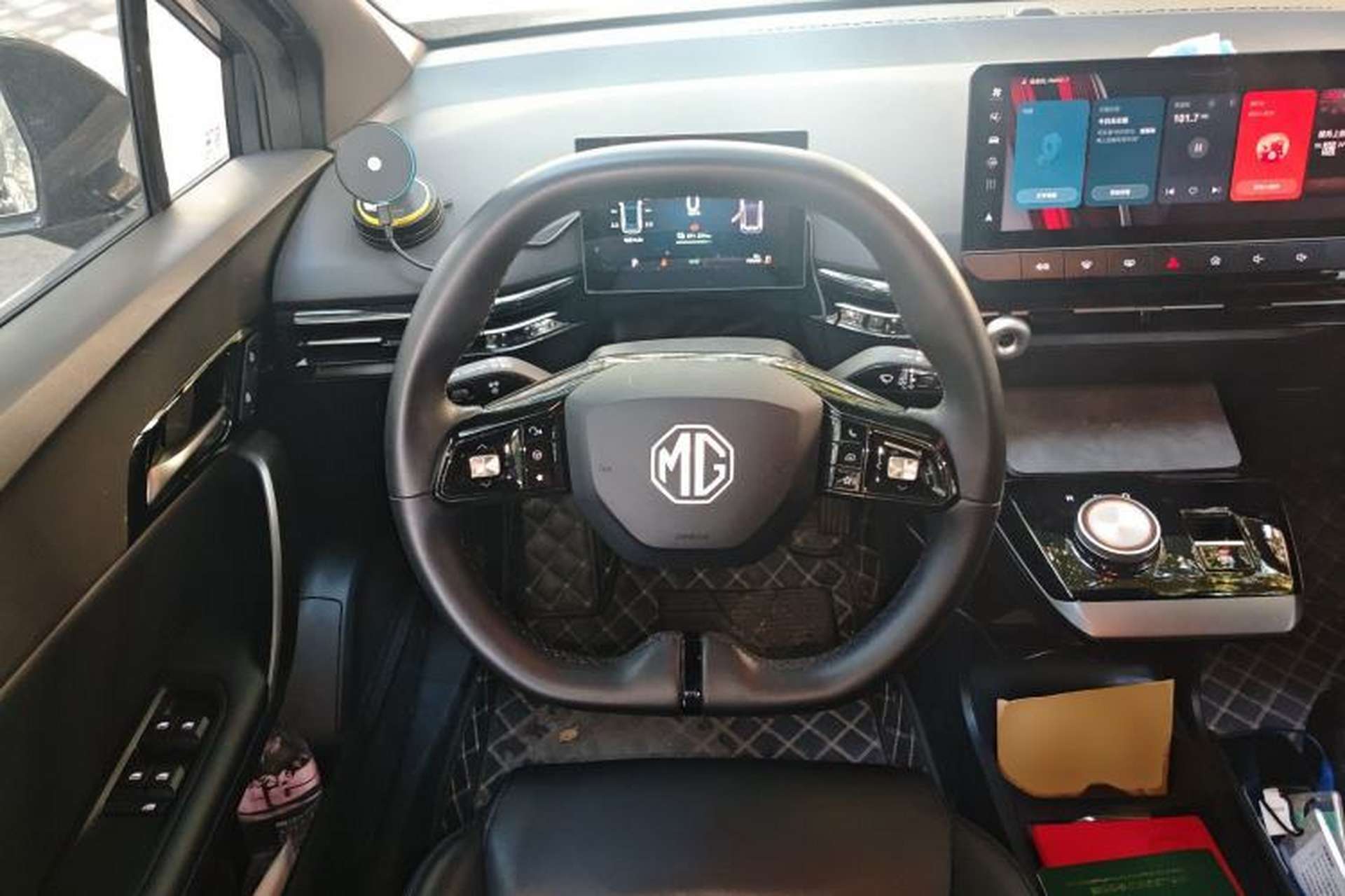 Used MG 4 EV 2023 415 km Range Sea-Faring Champion Edition Steering Wheel
