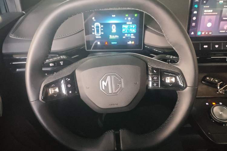 Used MG 4 EV 2023 415 km Range Sea-Faring Champion Edition Steering Wheel