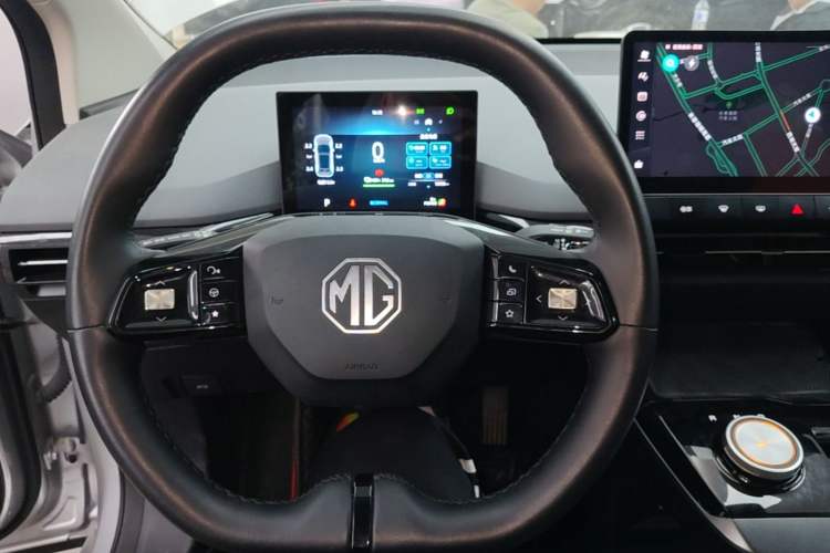 Used MG 4 EV 2023 415 km Range Sea-Faring Champion Edition Steering Wheel