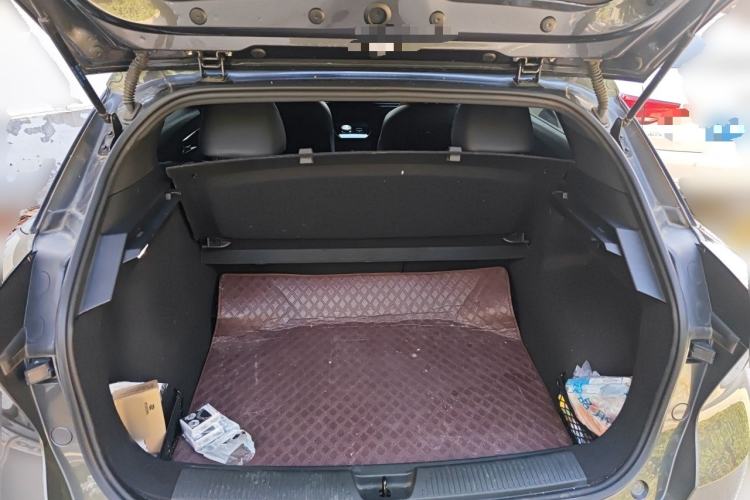 Used MG 4 EV 2023 415 km Range Sea-Faring Champion Edition Trunk